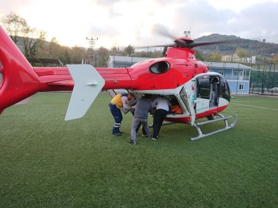 Kazada Yaralanan Çocuk Ambulans Helikopterle Hastaneye Nakledildi