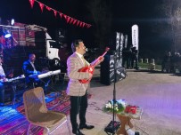 TÜRK HALK MÜZİĞİ - Köylüler Kadriye Ve Ali Saruhan Kardeşlerin Türküleriyle Coştu