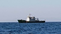 ARAŞTIRMA GEMİSİ - Yunan Askeri Araştırma Gemisi Kuşadası Körfezi'nde Görüntülendi