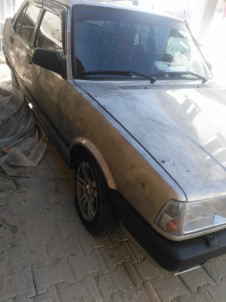 Buldan'da 2 Otomobilin Lastikleri Kimliği Belirsiz Kişilerce Kesildi