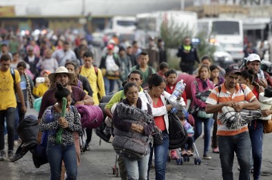 İlk Göçmen Kafilesi Mexico City'ye Ulaştı