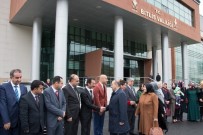 İSMAIL USTAOĞLU - Vali İsmail Ustaoğlu, Trabzon'a Uğurlandı