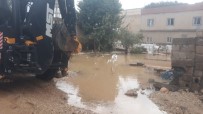 Mardin'de Beyazsu Hattı Patladı, 12 Ev Sular Altında Kaldı