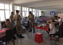 TABUR KOMUTANLIĞI - Mehmetçik Kan Bağışında