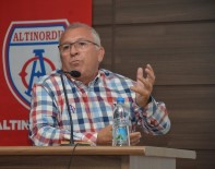 MEHMET ÖZKAN - Seyit Mehmet Özkan Sigaraya Savaş Açtı