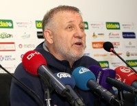 MESUT BAKKAL - Süper Lig'de Bir Ayrılık Daha