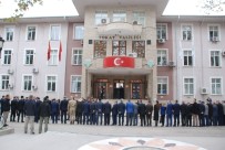 GAZIOSMANPAŞA ÜNIVERSITESI - Tokat'ta Vali Karşılama Kuyruğu