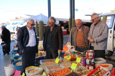 Başkan Karaaslan Uçhisar'da Pazar Esnaflarını Ziyaret Etti