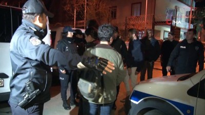 CHP Önünde Eylem Yapan Nuriye Gülmen Ve 2 Kadın Serbest Bırakıldı