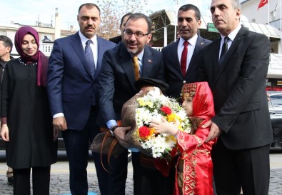 Bakan Kasapoğlu Açıklaması 'Şiddete Karşı El Birliği İle Savaşacağız'