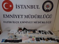 KOCAMUSTAFAPAŞA - Fatih'te Şüpheli Aracı Durduran Polis Ekipleri Uyuşturucu Şebekesini Çökertti