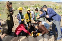 MEHMET TURAN - Öğrenciler, Arkeolojik Kazı Yaptı