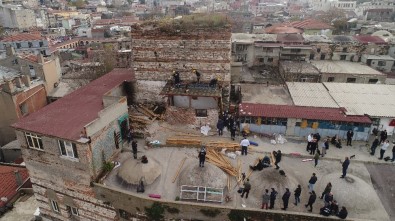 Sağır Han'daki Kaçak Yapı Yıkılıyor, Çalışmalar Havadan Görüntülendi