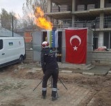 DOĞALGAZ HATTI - Türkiye'nin En Soğuk İlçesinde Doğalgaz Meşaleleri Yakıldı