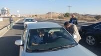 NEVŞEHIR MERKEZ - Vali Aktaş Karayolları Polis Uygulama Noktasını Denetledi