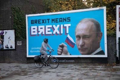 Aktivistlerden 'Putin'li Brexit Eleştirisi