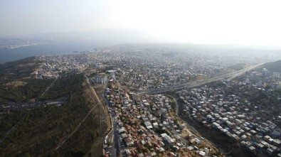 Bayraklı'daki 6 Mahallede İmar Uygulaması Durduruldu