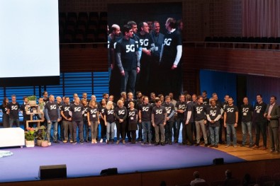 Canlı ağ üzerinden 5G NR Sub-6 Gghz OTA bağlantısı