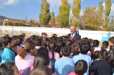 Çocuklardan Başkan Gülcüoğlu'na Sevgi Seli