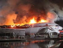 TÜRK YILDIZLARI - Konya'da uçak restoranda yangın