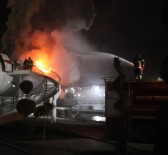 TÜRK YILDIZLARI - Uçak Restoranda Yangın