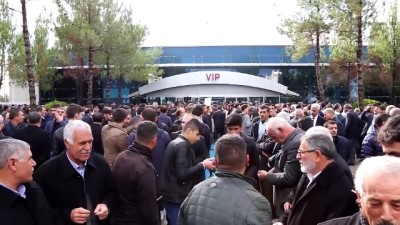 AK Parti'nin Şanlıurfa Adayı Beyazgül'e Coşkulu Karşılama