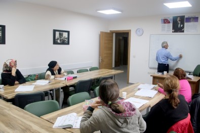 Çankaya'da Okuma Yazma Bilmeyen Kalmayacak