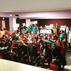 Çevreye Duyarlı Öğretmenlerden Örnek Davranış