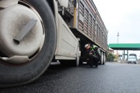 TRAFİK MÜDÜRLÜĞÜ - Kış Lastiği Uygulaması Polis Ekiplerini Harekete Geçirdi