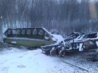 OMSK - Rusya'da Askeri Araç Taşıyan Tren Devrildi