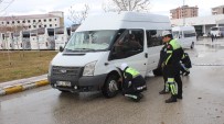 ŞEHİRLERARASI OTOBÜS - Trafik Polislerinden Kış Lastiği Denetimi
