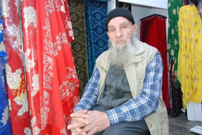 80 Yaşında, 50 Yıldır Kumaş Satıyor