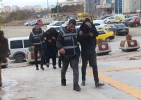 ÇELİK KAPI - 90 Bin TL'lik Kapı Dolandırıcılığında 2 Tutuklama