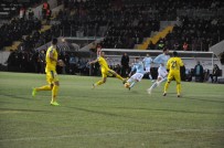 VOLKAN BABACAN - İlk Yarıda Tek Gol Var