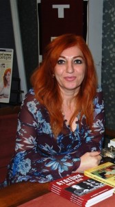 Şair Selda Kaya Açıklaması 'Şiir Benim İçin Bir Terapidir'