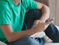 ELEKTRİK ÇARPMASI - Şarjdaki telefondan kulaklıkla müzik dinliyordu... Öldü!