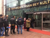 MEMUR ALIMI - Trabzon Büyükşehir Belediyesi'ne Personel Alımları İçin Yapılan Başvurularda Uzun Kuyruklar Oluştu