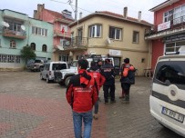 POLİS KÖPEĞİ - Aramalara Ara Verildi, Kayıp Kadından İz Yok