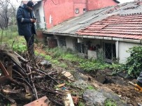 ADNAN ÖZTÜRK - Beşiktaş'taki Toprak Kayması