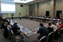 AÇıK OTURUM - Çeşme'de 'Mülteci Hakları İçin Medya Ve Sivil Toplum İş Birliği' Toplantısı
