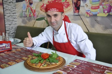 Diyarbakırlı Pizzacı 22 Yıllık Hayalini Gerçekleştirdi