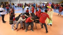 MESLEK OKULU - Mersin'de 'Engelsiz Sokak Oyunları Şenliği' Düzenlendi