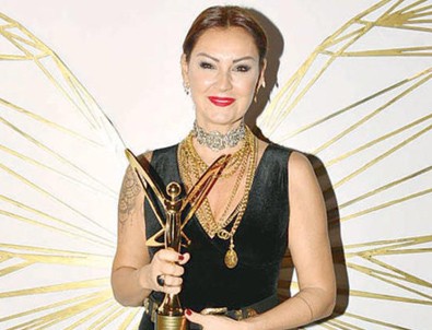 Pınar Altuğ'dan eleştirilere yanıt!