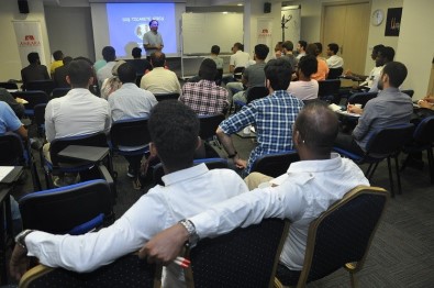 Üniversite Öğrencilerine Dış Ticaret Eğitimi