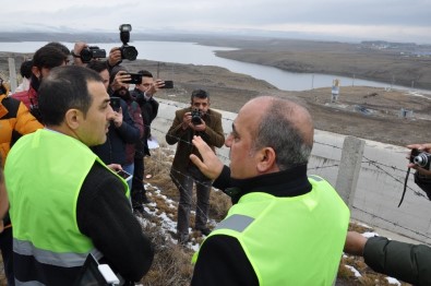 Vali Türker Öksüz, Kars Barajı'nda İncelemelerde Bulundu