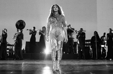 Yılın Düğünü Devam Ediyor Açıklaması Beyonce Sahne Aldı