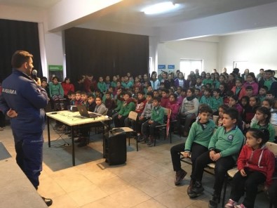 Alaşehir'de Jandarmadan Öğrencilere Trafik Eğitimi