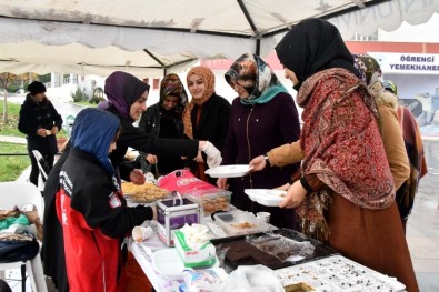 Gazze İçin Yardım Kermesi Düzenlendi