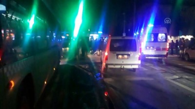 Gebze'de Yaralıya Müdahale Eden Ambulansa Halk Otobüsü Çarptı