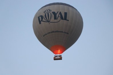 Kapadokya'da Balon Turları Yine İptal Edildi